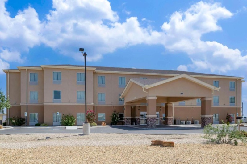 Quality Inn & Suites