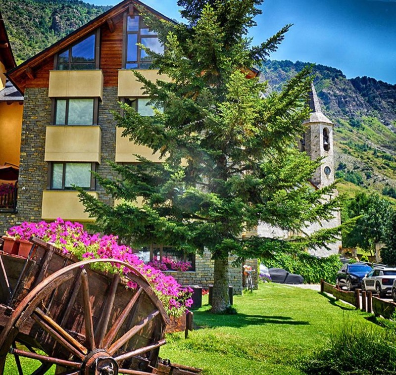 Hotel Roca Blanca