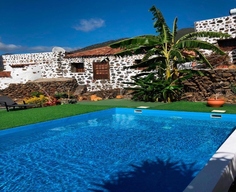 casa rurales sombrero de pico