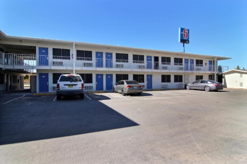 Motel 6