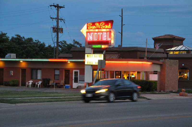 Sun-n-Sand Motel
